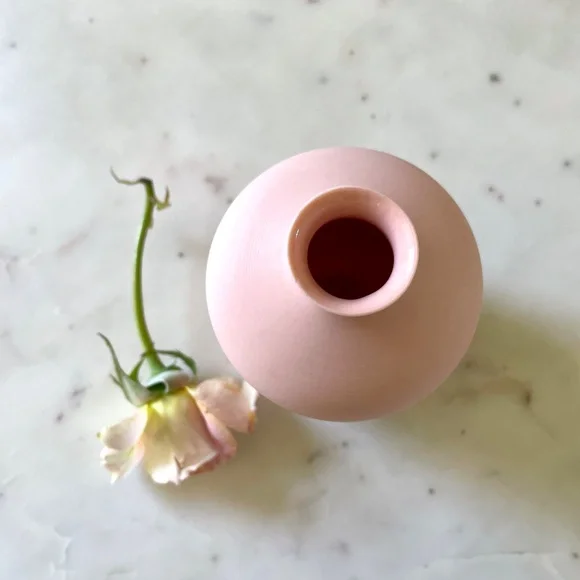 Signed Bo Jia Middle Kingdom Pale Pink Bisque Bud Vase - Picture 7 of 11